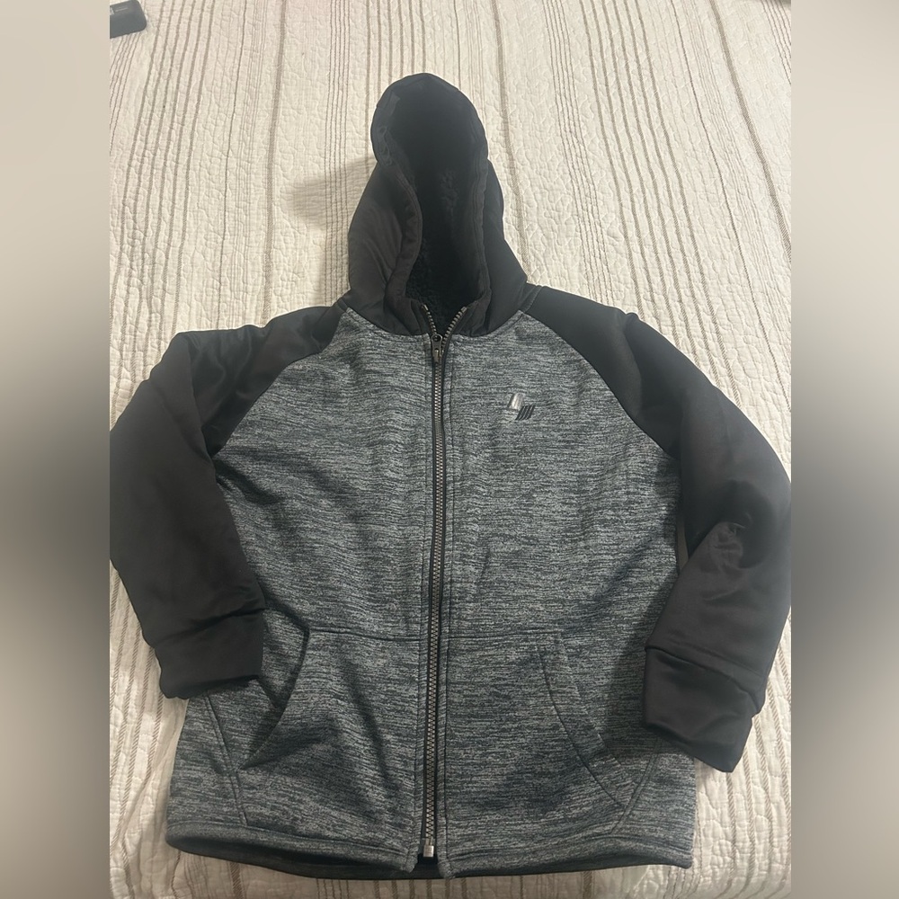 The children’s place (place sport) fleece lined jacket. Size M 7/8.